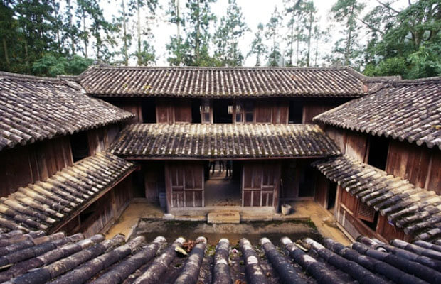 Dinh thự vua Mèo là nơi khám phá lịch sử và văn hóa độc đáo của người Việt. Hãy xem hình ảnh để tìm hiểu thêm về nơi đó và cảm nhận vẻ đẹp của các kiến trúc cổ kính.